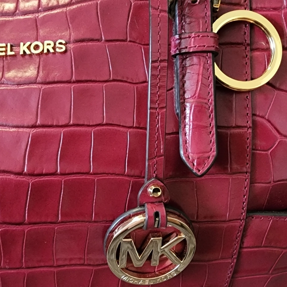 Michael Kors tote - Picture 2 of 3